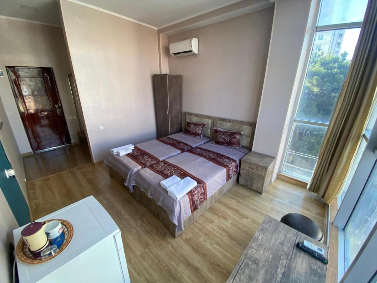 Hotel G & J Tbilisi Exterior photo